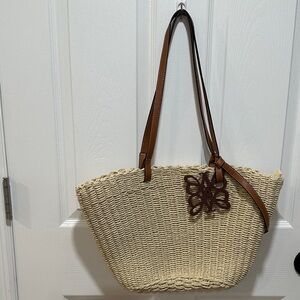 Elegant Tan Woven Tote Bag with Brown Straps